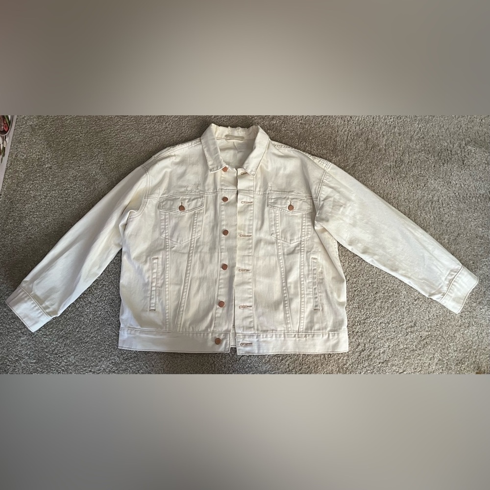 Free people denim oversized white jean jacket size M/L